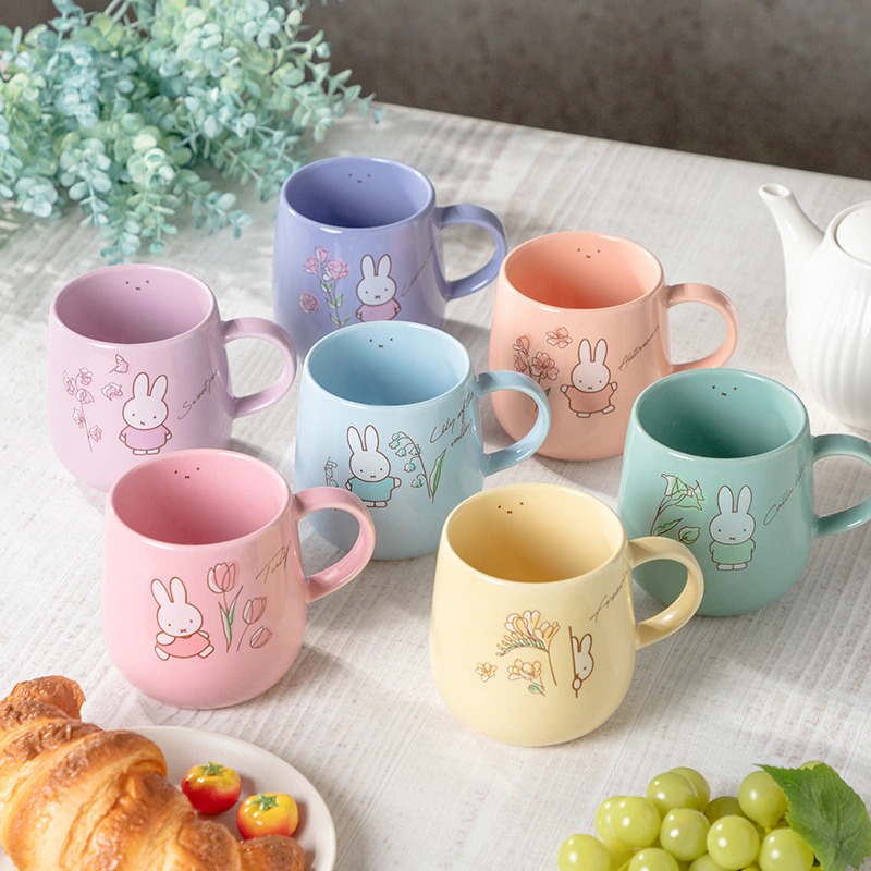 手刺繍入リネンスクエアミニマット【ねこといちごパフェ】 Flower Miffy バースデーフラワーマグカップ トルコキキョウ アート