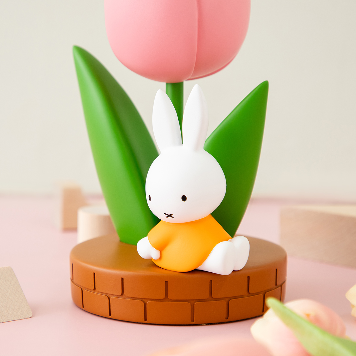 ☆未使用☆　作家　花器　オブジェ　大型 Flower Miffy オーガナイザーオブジェ Tulip with miffy アート